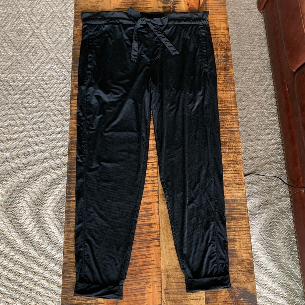 NWT Neiman Marcus burr technology pants